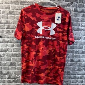 NWT Boy's Under Armour Red‎ and Orange Camo Tee